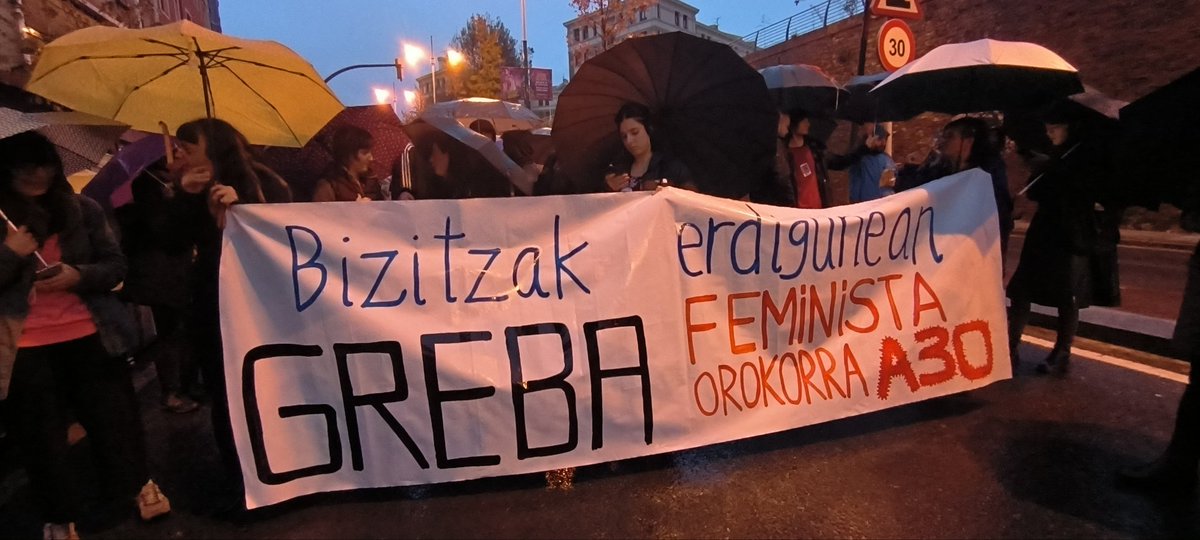sllanoipa's tweet photo. Zaintzak eta bizitzak erdigunean!!!

#A30GrebaFeministaOrokorra
#ZaintzaEskubideKolektiboa
#A30 https://t.co/fmLkGdYWaX