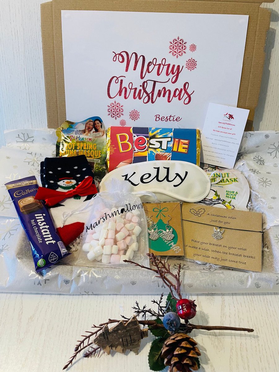 Perfect best friend Christmas hamper. Personalised and filled with amazing Christmas pampering gifts. #bestfriendgift #bestfriend #giftforher #sendahug #friendgift #birthday #christmas #christmasgift #bestie #bff #etsy #specialgifts58foryou specialgifts58foryou.etsy.com/listing/995812…