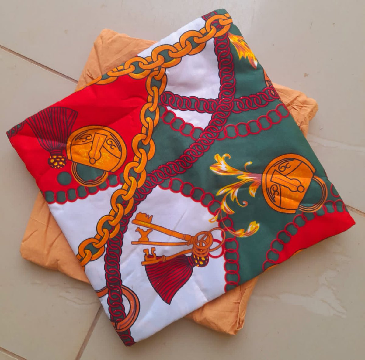 ArzakMohorret's tweet image. My Job  through  out this Season is make you look Amazing💃 RendyWorld  

Price: #3500

Available in Jos.👌

Nationwide delivery.

Bulk orders available.

Make your orders now 
Let's transact.

 #rendynation 
#plainandpatternfabrics 
#plainandpatternstyles