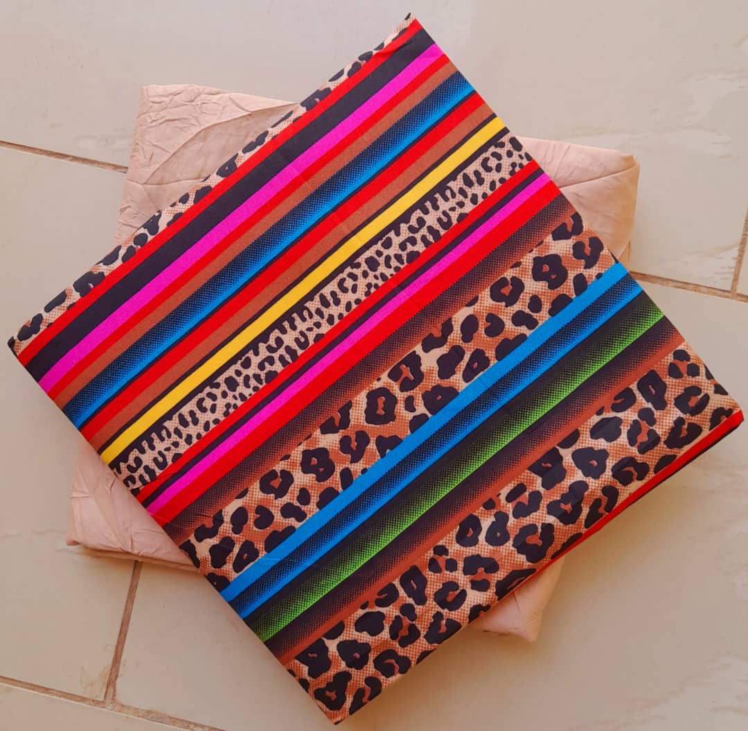 ArzakMohorret's tweet image. My Job  through  out this Season is make you look Amazing💃 RendyWorld  

Price: #3500

Available in Jos.👌

Nationwide delivery.

Bulk orders available.

Make your orders now 
Let's transact.

 #rendynation 
#plainandpatternfabrics 
#plainandpatternstyles