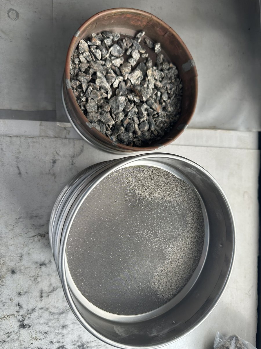 Emma-Louise Cooper tweet media