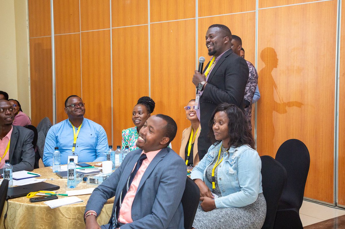 elfafrica1's tweet image. Hon. Achie led an immersive session on the practices and principles of effective presentation in public service. Our Fellows stepped into an interactive space where they could practice their presentation skills and benefit from invaluable peer feedback. #PSELFWeek #ELFImpact