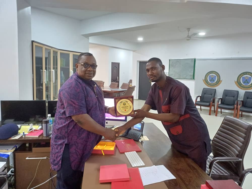 MrEbison's tweet photo. I met with my Mentor and Father Prof. @teddyadias (Vice Chancellor @fuo_otuoeke), whom I have been under his menorship and guidance, right from my days at BYCOHTECH, when Prof. was the Provost of the institution.
#medicallaboratoryscientist
#mlscn
#amlsn
#BOE https://t.co/lOXex3XYgG