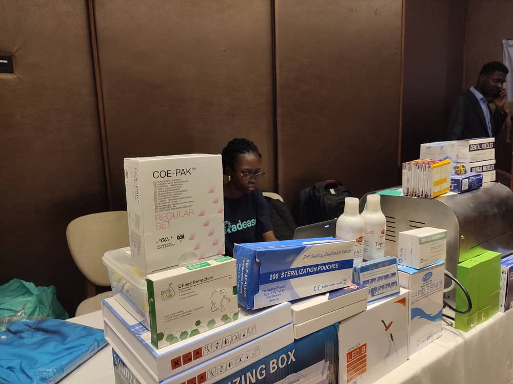 RadeaseHealth's tweet photo. Yesterday, we were hosted by APDPN who convened for their OGM in Lagos. The event was graced by the presence of the Hon.Commissioner of Health in Lagos, Prof. Akin Abayomi.We are on a mission to ensure easy access to medical supplies in Nigeria.

#Health #healthcare #healthtech https://t.co/YR7Fc6WsBW
