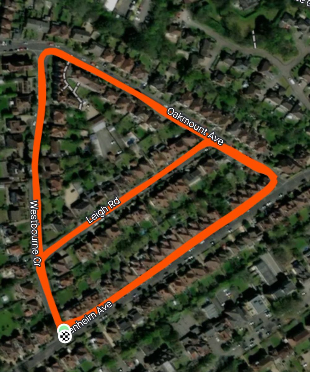 Great effort from the squad last night. Loops of the large triangle and loops of the small triangle. ❤️🖤 Who doesn’t love a triangle session? 
#hamwictriangle 
#betterthanbefore