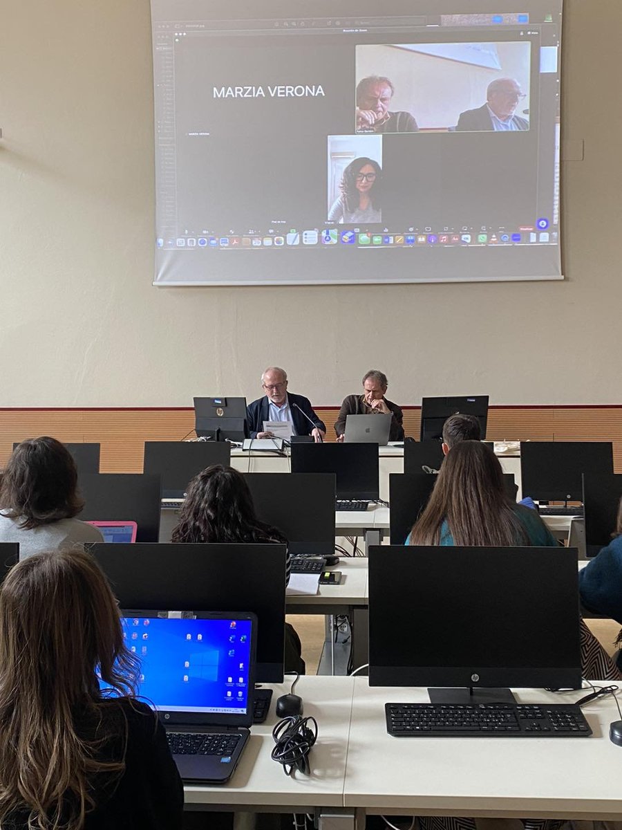 dills_univr's tweet photo. Scatti dell'incontro tenutosi ieri in occasione della presentazione di "La espina dorada" (La spina d’oro), documentario sull’italiano Antonio #Vistarini, con la presenza del nipote Antonio Bernat Vistarini, prof. di letteratura spagnola @UIBuniversitat, e Ana Ortas, giornalista. https://t.co/5eyYFbG7Sv