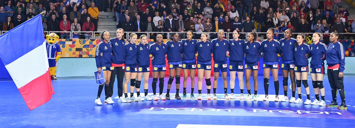 JejayLH's tweet photo. ✨ La #teamhand nous y sommes !
Le Mondial 2023 démarre ce soir pour notre équipe de @FRAHandball et nous serons comme toujours derrière notre équipe !
🔥 France 🇫🇷 🆚 Angola 🇦🇴 à partir de 20h30 en direct sur @beinsports_FR 🔥
@bbarbusse @Lauwette77 @AlexandreBur @izy95 go !! https://t.co/Zg1LDul2UO