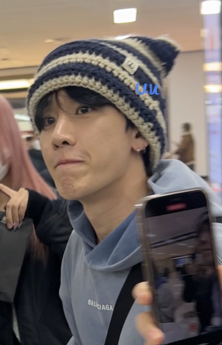 myboyisU's tweet photo. 231130 김포 입국

고양이도 잘생길 수 잇는거임??
입꾹꾹 에반데….

#팀24시 #김병주 #병주 #BYUNGJOO #BJOO https://t.co/XuOi3MK8uL