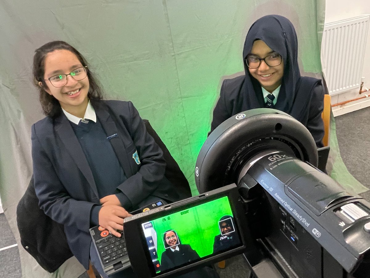 This week @DenbighHigh we have been using one of our oldest items of technology. From filming students for #Design4SDGs to staff for our Virtual Advent Calendar, our green screen TV Studio has never let us down over 9 years. Invest wisely in your tech - you won’t regret it! 😊