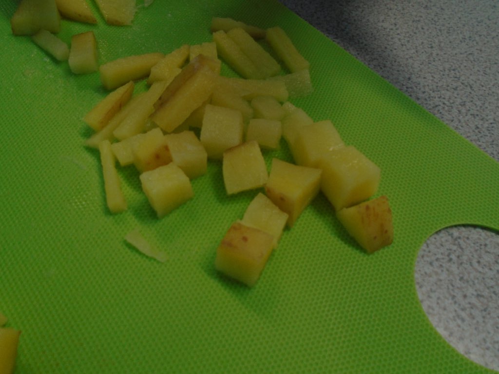 Harris Primary Academy Crystal Palace (@hpacr) on Twitter photo This week Year 5 have refined their chopping skills by learning three new techniques. They learnt how to rough chop, dice and julienne potatoes and carrots 🥕 <a href="/HfedDesign_tech/">HarrisFed D&T</a> This week Year 5 have refined their chopping skills by learning three new techniques. They learnt how to rough chop, dice and julienne potatoes and carrots 🥕 <a href="/HfedDesign_tech/">HarrisFed D&T</a>