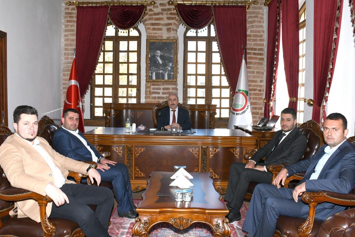 Amasya Genç Girişimciler İcra Kurulu Başkanı Emre Kaya ve İcra Kurulu Üyeleri, Amasya Belediye Başkanı Sayın Bayram Çelik’i makamında ziyaret ettiler.