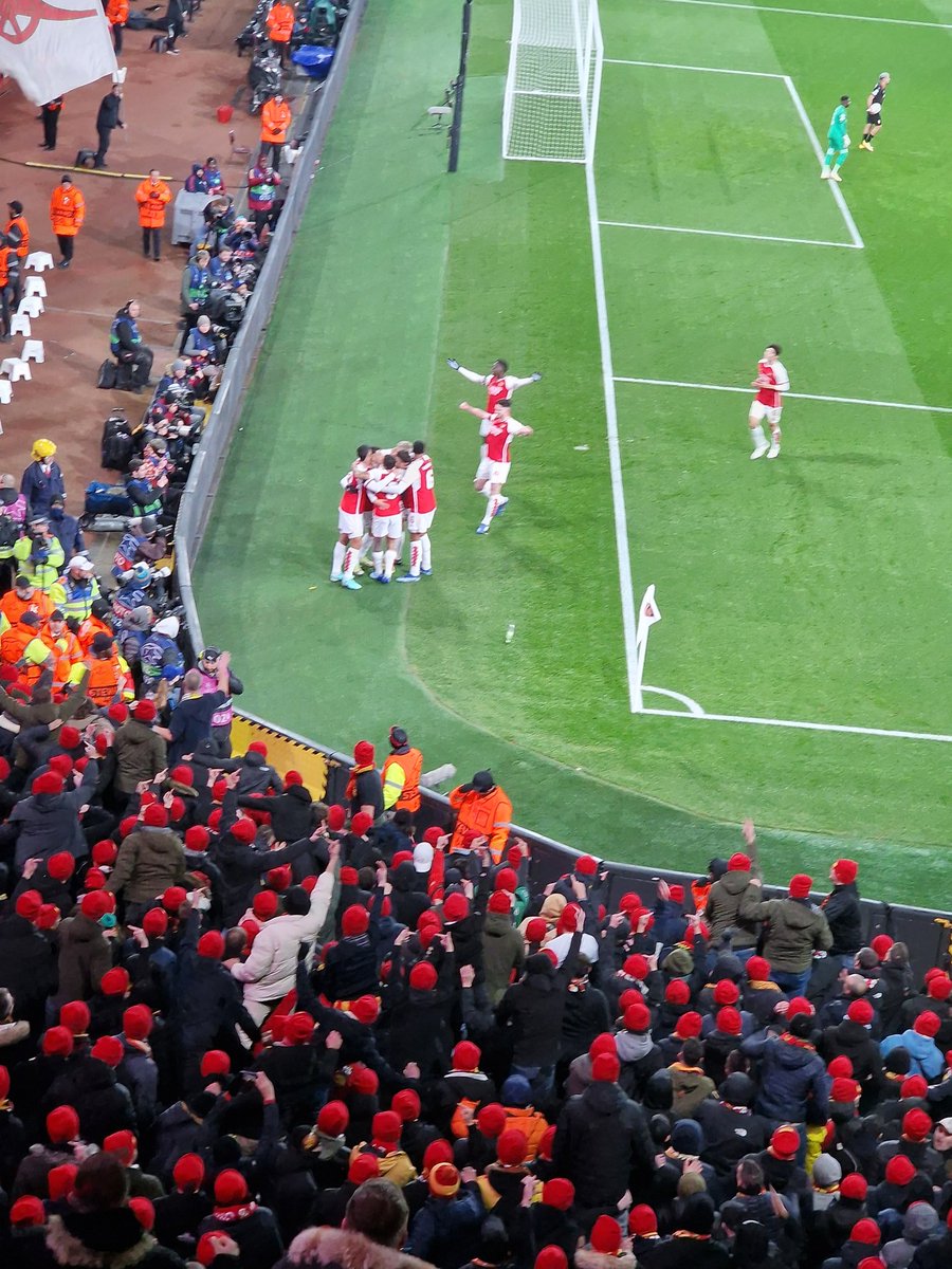 VladPop32318662's tweet photo. About last night !! ⚽️⚽️ 
Champions League Night at #EmiratesStadium ⚽️⚽️
@Arsenal vs Lens 6-0
Amazing game, amazing atmosphere! 👏  
Well done team 👏⚽️⚽️ 
#COYG 😍😎 $AFC
#Bemorethanafan
#RewardYourPassion https://t.co/7Sh7RQP0It