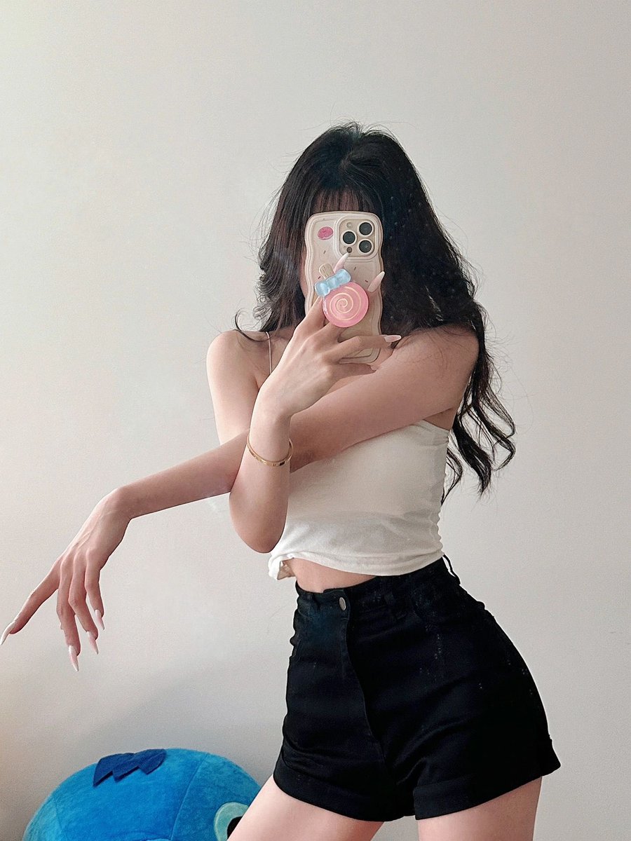 xw74488's tweet photo. 阿呼 纖纖玉手🧚‍♀️
#台北 #台中 #哈門 https://t.co/ce4PcKWmAP