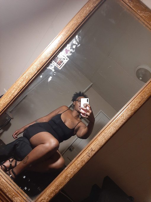 Mean Girl Mo 😍🤐♌️ - #. Archives https://t.co/mw37Cm0Sce