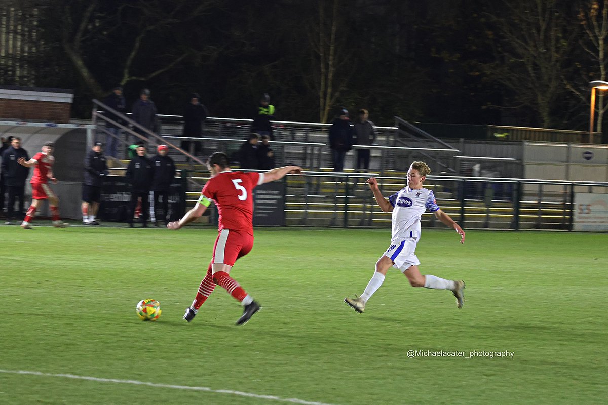 MichaelaCater94's tweet photo. Few pictures of @DowntonFC 📸 #southamptonseniorcup⚽️ @SotonDivFA 

@26Raff 

#clubphotographer #footballphotography #sports #mediapictures 
@dailyechosport @swsportsnews @Lymingtontimes 
@NonLeaguePaper @NonLgeProgs https://t.co/ptMLUh9IU6