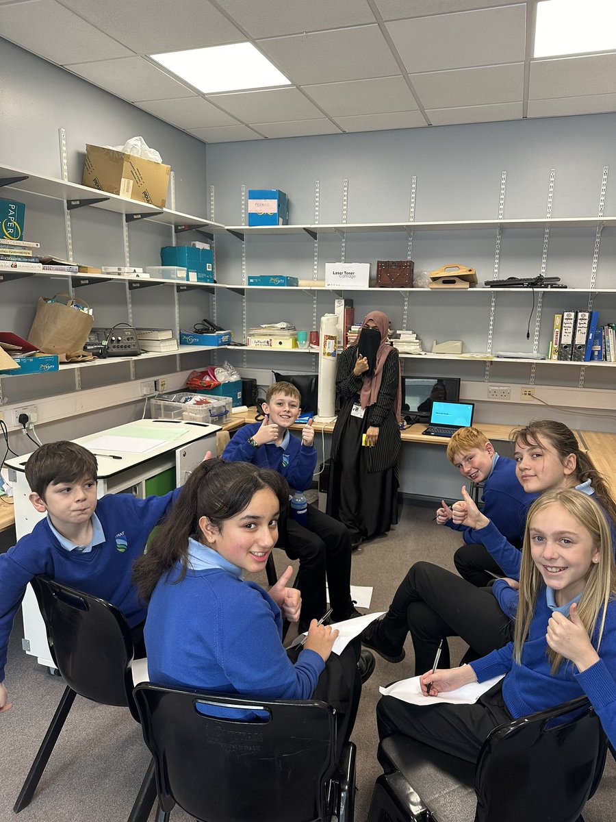 A great first group mentoring session with Shadia. <a href="/MFLMentoring/">MFL Mentoring Cymru</a> <a href="/cardiffmlang/">Modern Languages</a> Happy Limguists🎉👍😃🇫🇷<a href="/YPantSchool/">Y Pant School</a> <a href="/maths_y/">Y Pant Maths Department</a> <a href="/YPantEnglish/">Y Pant English</a> <a href="/pant_ed/">Y Pant Phys Ed</a> <a href="/y_history/">YPantHistory</a>