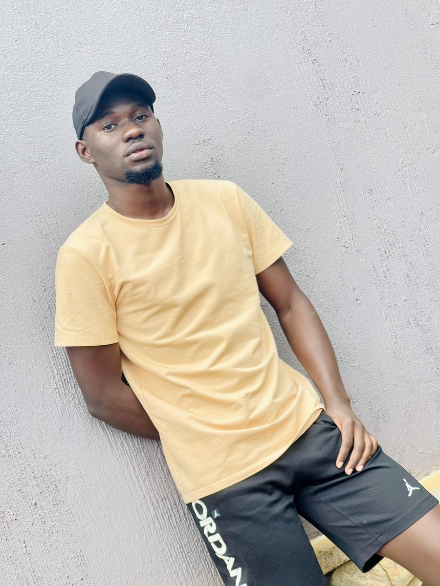 FareedUlsan's tweet photo. To be yourself in a world that is constantly trying to make you something else is the greatest accomplishment ✌️ https://t.co/u465xdn64V