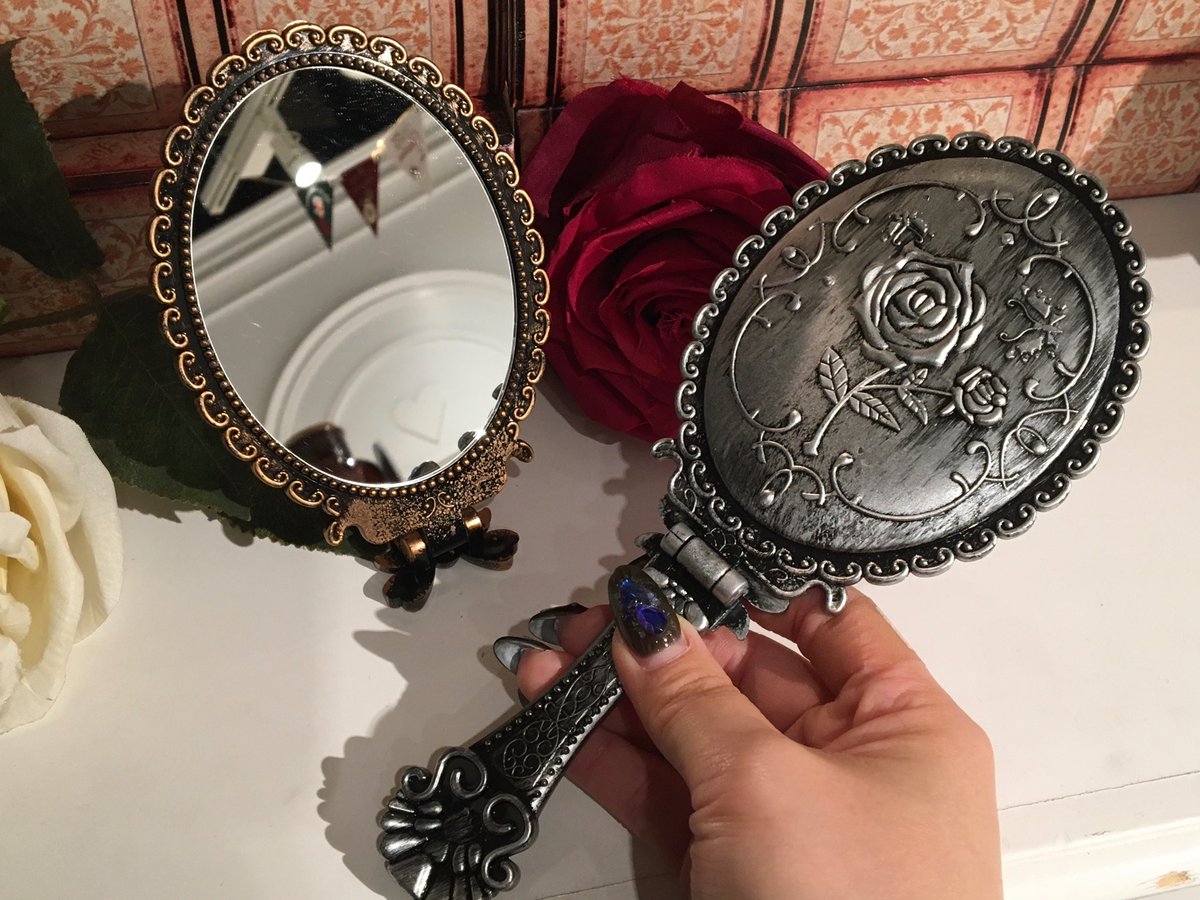 水曜日のアリス名古屋】 🌹新登場🌹 アンティークなローズが目を惹く