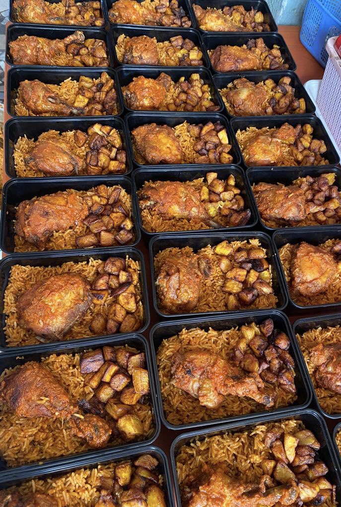 livanahskitchen's tweet photo. Our Christmas menu do land oooo ….. make una rush us ooo https://t.co/cIIzMx35uW
