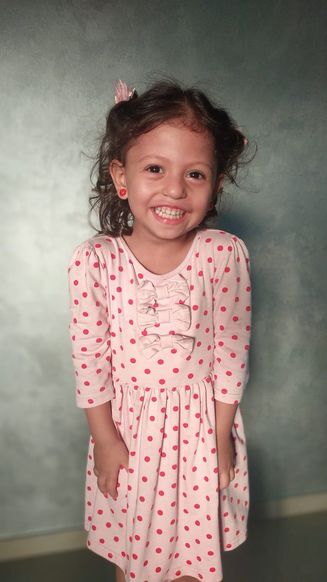 MohammedSawwaf's tweet image. This Shahd "the grownup", though she is 5. She considers herself as old as grandpa, as she didn't like being called young. My beloved niece, my brother Ahmad's daughter, was killed in the massacre carried out by Israel