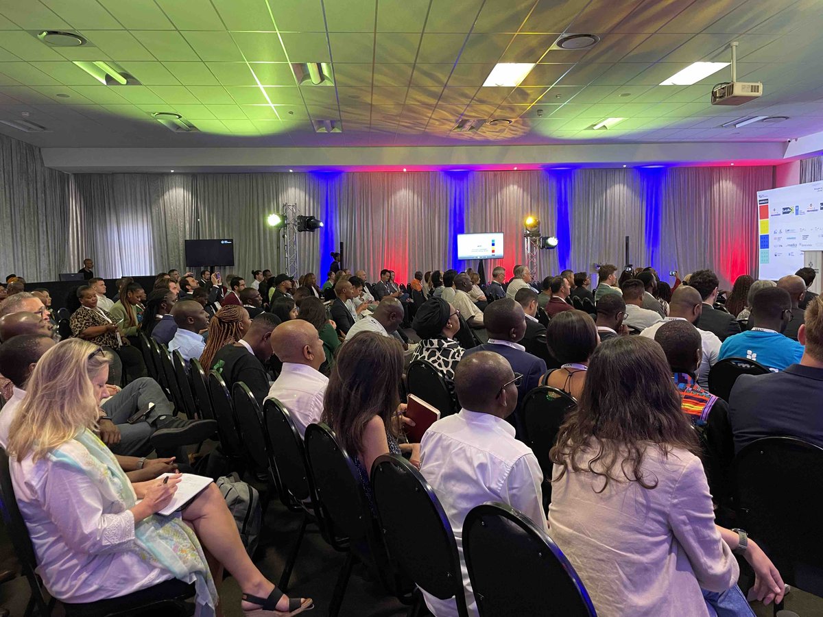 VC4A_Africa's tweet image. What does it really mean to 10X? 🧐 So great to hear from Khaled Ismail, Lexi Novitske, Wim van der Beek, and Kathinka Kurz this morning 🙏 #AESIS2023 #AESIS2023xVC4A #AfricaInvestorWeek