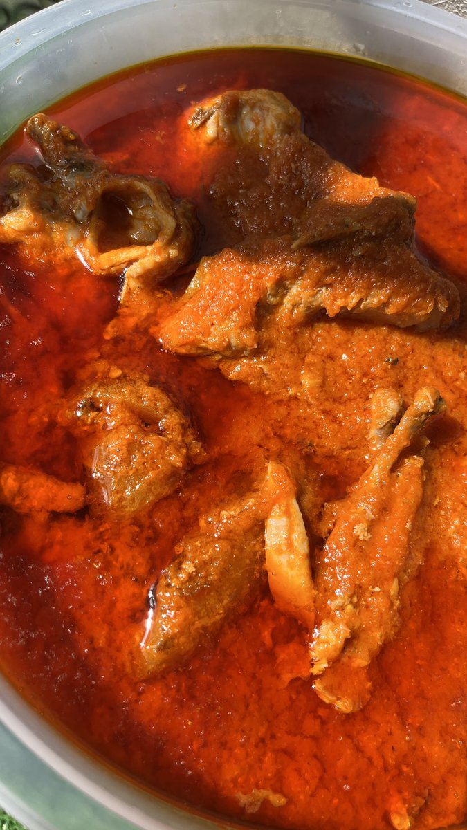 We make fresh food everyday If you want to stock up,just send us a Dm to place order. 1st frame 15,000 2nd frame 18,000 3rd frame 5litres of buka stew 35,000 #Abujaxcommunity