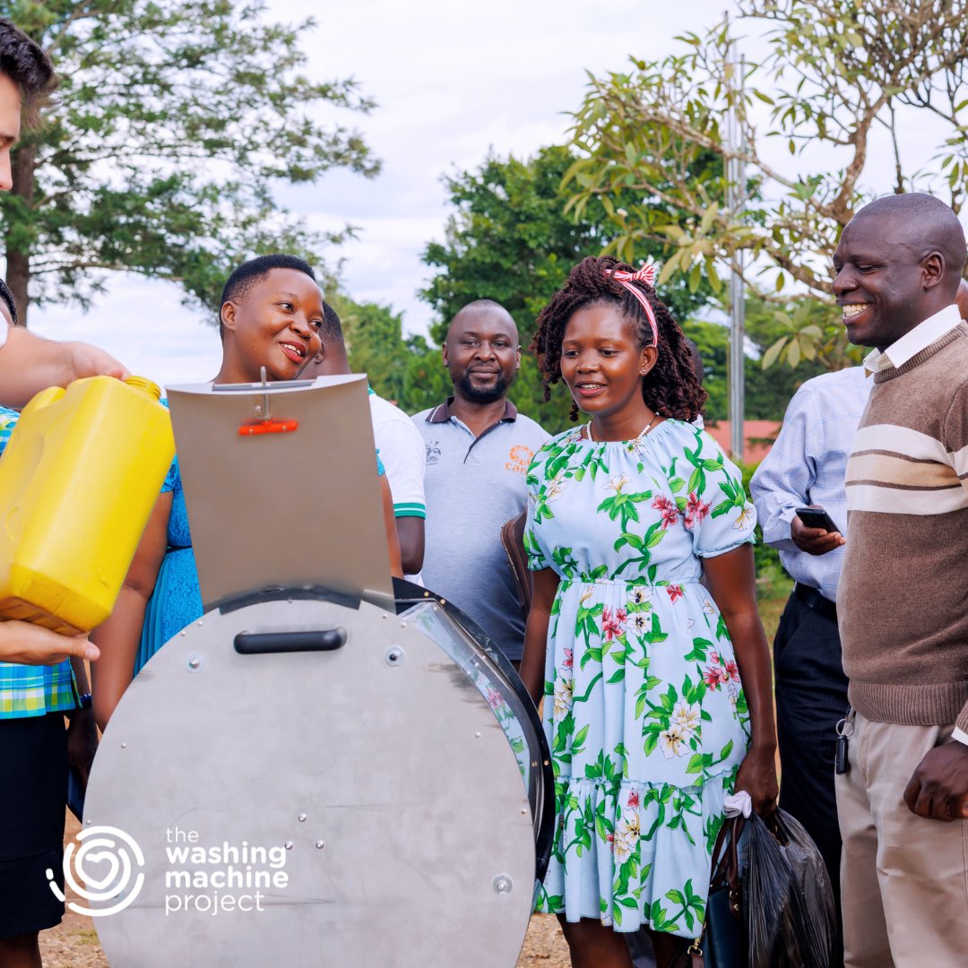 thewashorg's tweet photo. From refugee camps to rural villages, the #DivyaWashingMachine brings clean laundry within reach. Find out more: https://t.co/7FHidZewdA 🌍👚

Photo taken in Kyangwali Refugee Settlement, Uganda, 2023. https://t.co/HDri5GyD7R