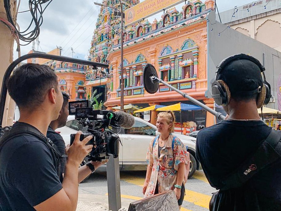signalflarepro's tweet image. Our team hit the streets of Kuala Lumpur for some incredible vox pops for the Alpha Film Series 2.0! Swipe left to see the magic happening behind the scenes. 🌟

#BTS #FilmmakingMagic #OnLocation #SignalFlareProductions