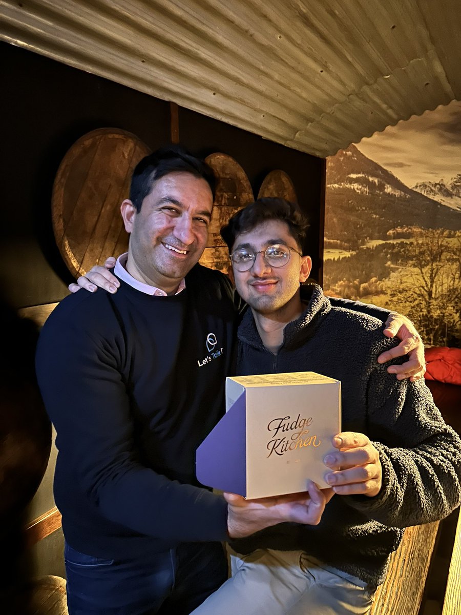 talk_dr's tweet photo. So much fun at the @bota_uk pub quiz 2024! Congratulations to @BOMSA_UK and @OrthoSingh for winning all the prizes and your superduper knowledge… @realmgeek wonderful work by an amazing team @AlexHaddon5 @RyanMoffatt5 Francesca Solari on making it such a brilliant night… https://t.co/5PkSjtBYI2