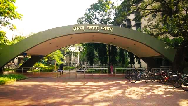 Behold the iconic 'Gyanam Paramam Dhyeyam' arch in IITB's Infinity Corridor!

Etched in Devanagari meaning 'Knowledge: The Supreme Goal.’

Reflecting IITB’s core values- academic brilliance, groundbreaking research &amp; impactful innovation.

A legacy revered by students &amp; alumni!