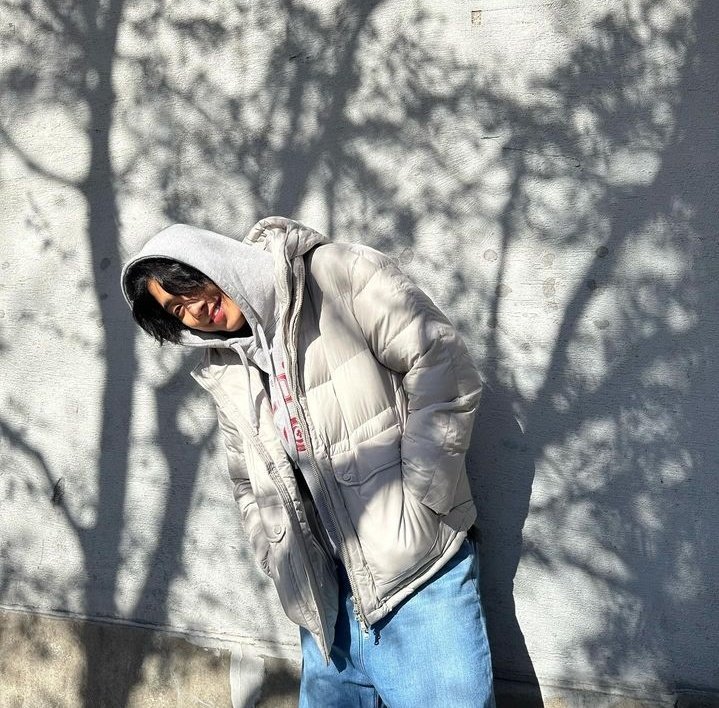 loviebiblee's tweet photo. HYOSEOP WEARING DOLDAM HOODIES 🥹🥹🥹 https://t.co/gqsP2ucJB3