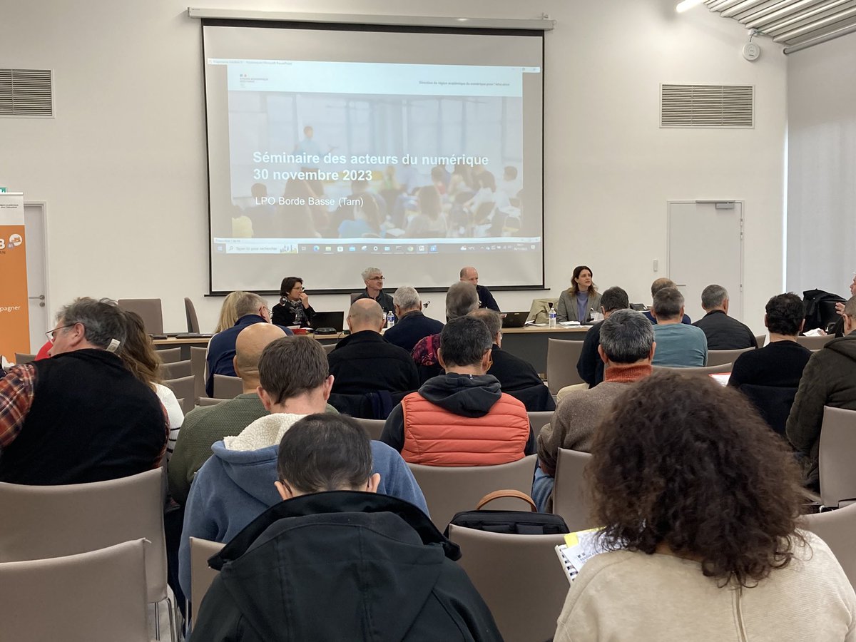 EduLAB_TARN's tweet photo. Bon séminaire aux référents
numériques #RUPN et #IAN réunis
aujourd’hui dans le Tarn. Une journée
qui s’annonce riche en échanges et
partage de pratiques.
#EduNum #ADNTlse https://t.co/P7BnG82zhg