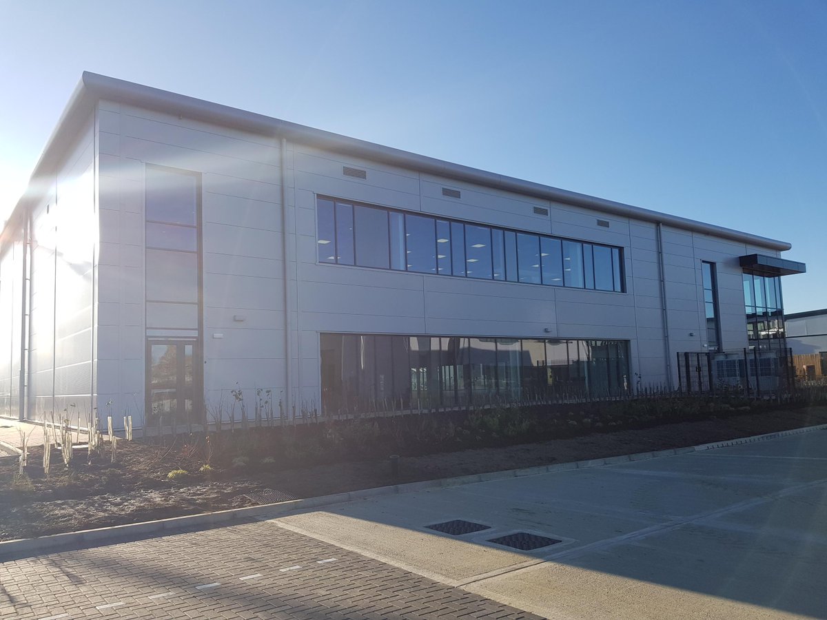 Freezing cold but blue skies and sunshine today for the team as they carry out pre-PC witnessing and commissioning for Units 5 and 6 of Phase 2a of Catalyst #Bicester.
<a href="/AlbionLandLtd/">Albion Land</a>  <a href="/KAM_PCL/">KAM Project Consultants Ltd</a>  #CornishArchitects #BaileyJohnsonHayes #ParkwayConstruction #engineeringdifference❄️😎