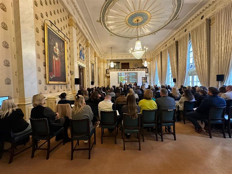 Full House at the last @LondonWnsc of the year. Brilliant speakers so far @ucl & a powerful panel from a customer service perspective & how violence against women & girls impacts the sector @HawksmoorTweets @Tesco @CoopParty @nightczar @MayorofLondon