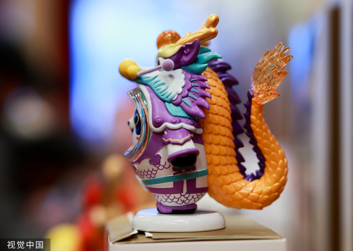 ShanghaiEye's tweet photo. A Chinese zodiac dragon version of Beijing Winter Olympic Games mascot #BingDwenDwen was unveiled at China's National Stadium here on Wednesday. The special version was designed to celebrate the 2nd anniversary of the #BeijingGames and the upcoming Year of the Dragon in 2024. https://t.co/Ir5kbWRHcY