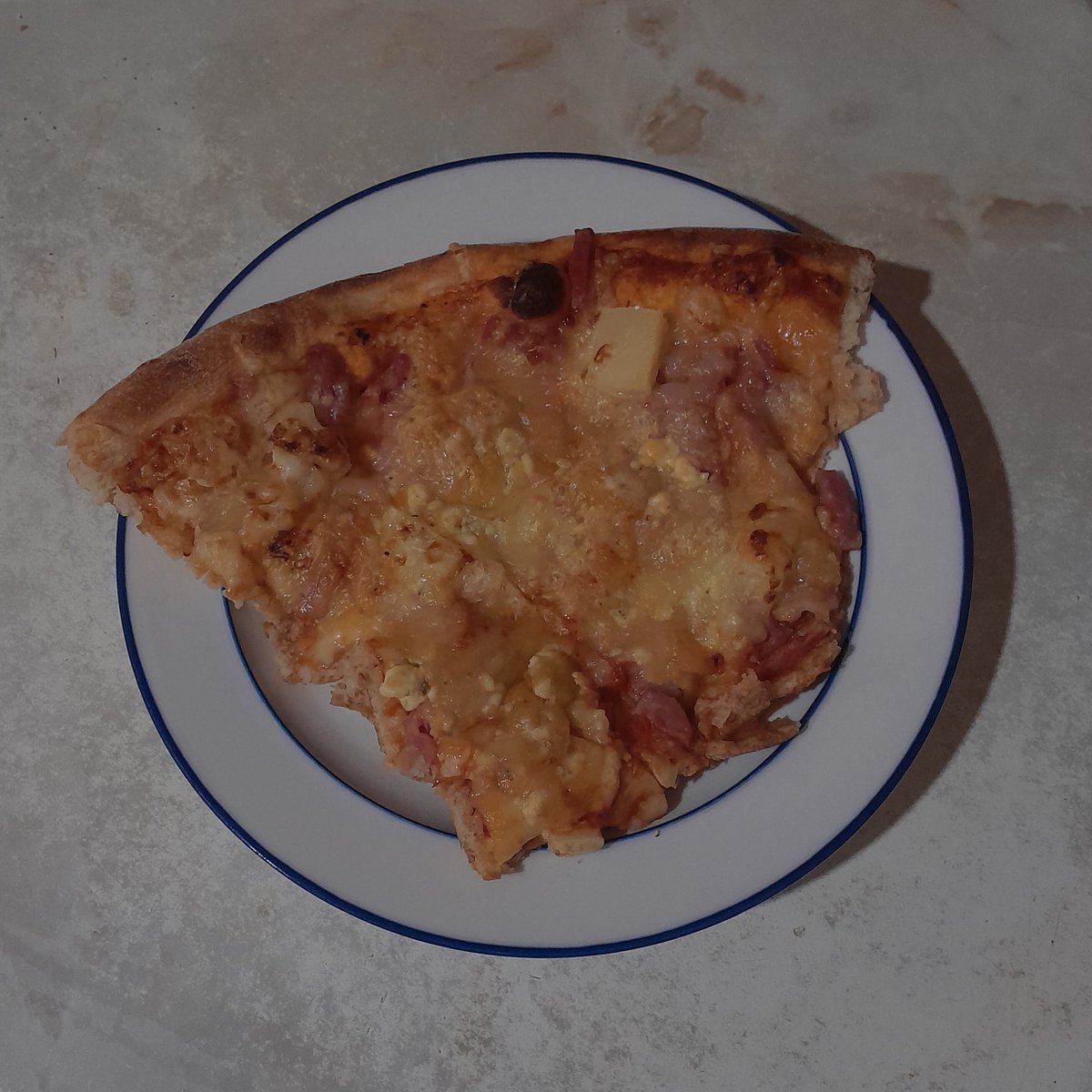 annefinn88's tweet image. Pizza day! 🍕 #sliceslicebaby #pizzaday #pizzathursday #pizza #pitsa #food #fastfood #finland #november #marraskuu #torstai #Thursday