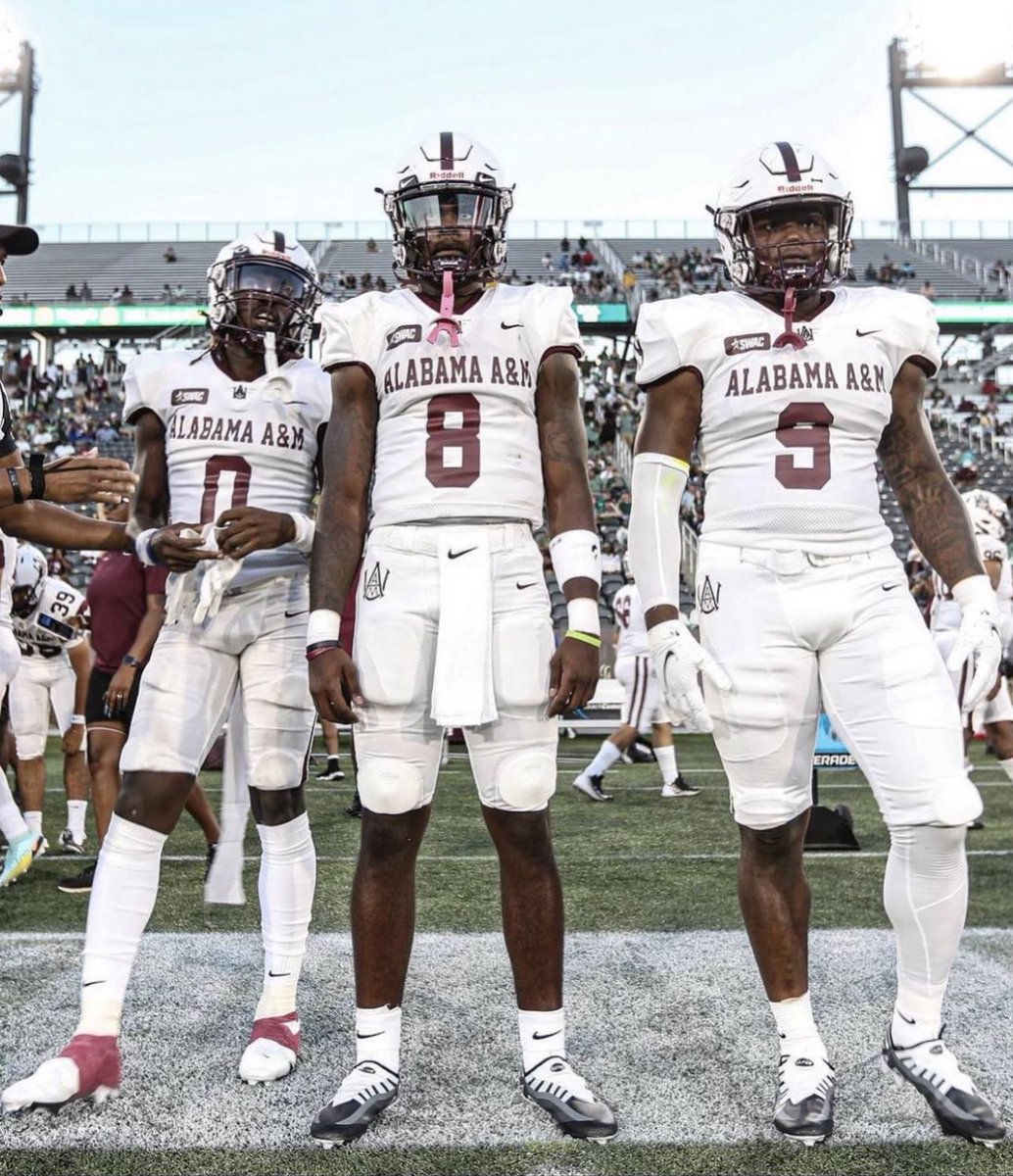 Blessed to receive my first D1 offer from Alabama A&amp;M
<a href="/CoachAdrian_/">Coach A 🏈</a> <a href="/Coachward1/">Weslee Ward</a> <a href="/CoachCruz22/">Coach Cruz</a> @Coach_Giddings