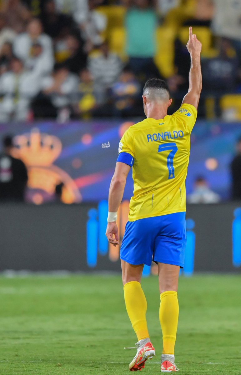 TheNassrZone's tweet photo. World’s Most Searched Athletes on Google, no of searches 2023 :

🇵🇹 Cristiano Ronaldo - 199.4m (Football) ⚽

🇧🇷 Neymar - 140.9m (Football) ⚽
🇦🇷 Lionel Messi - 104.4m (Football) ⚽ 
🇺🇸 LeBron James - 72.1m (NBA) 🏀⛹🏻
🇮🇳 Virat Kohli - 68.0m (Cricket) 🏏
🇫🇷 Kylian Mbappe - 63.7m (Football) ⚽
🇪🇸 Carlos Alcaraz - 60.0m (Tennis) 🎾
🇷🇸 Novak Djokovic - 58.4m (Tennis) 🎾
🇳🇴 Erling Haaland - 43.4m (Football) ⚽
🇬🇧 Lewis Hamilton - 34.9m (Formula 1) 🏎️