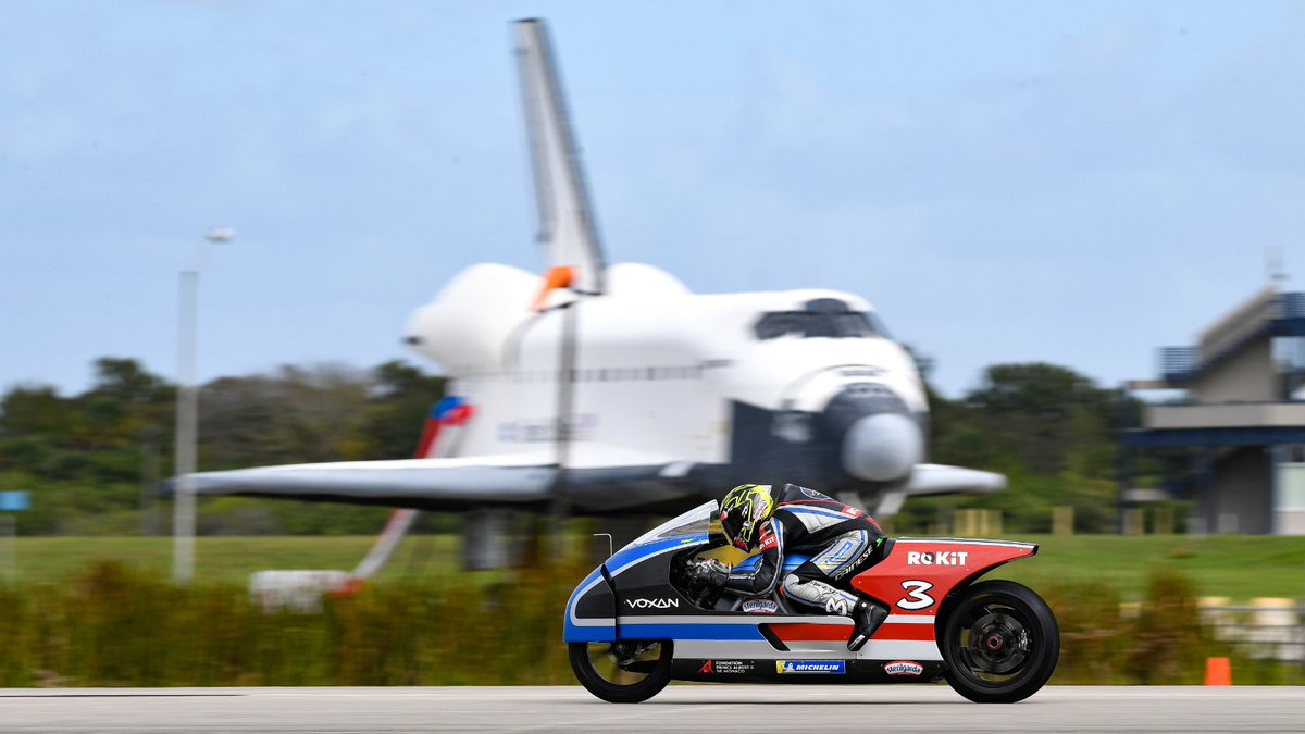 Venturi's tweet photo. Celebrating two years of unstoppable speed!ย ๐
๐ฅ Max speed 470 km/h
๐ฅ Weight 296 kg
๐ฅ Power 330 kW
#Venturi #Voxan #MadeInMonaco #PoweredByInnovation #WorldSpeedRecord https://t.co/RTA6NrpzKR