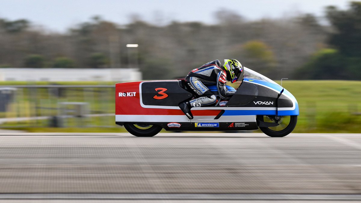 Venturi's tweet photo. Celebrating two years of unstoppable speed!ย ๐
๐ฅ Max speed 470 km/h
๐ฅ Weight 296 kg
๐ฅ Power 330 kW
#Venturi #Voxan #MadeInMonaco #PoweredByInnovation #WorldSpeedRecord https://t.co/RTA6NrpzKR
