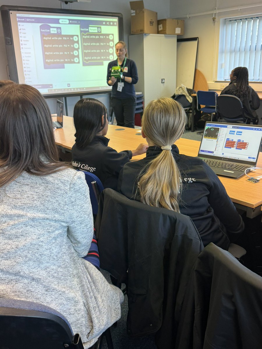 SJC_Computing's tweet image. Part 2 of our Girls in STEM day for #SJCR13 takes us to @EESWSTEMCymru HQ for some @microbit_edu coding #SJCComputing