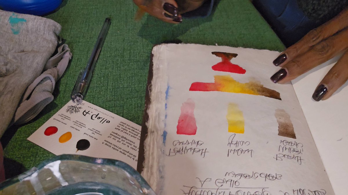 eclecticnomad's tweet photo. Don't mind me, just doing a little color swatching.
#newartsupplies #colorswatches #handmadewatercolors #playtime #arttime #autumncolors #watercolorartist https://t.co/m48blqRqwY