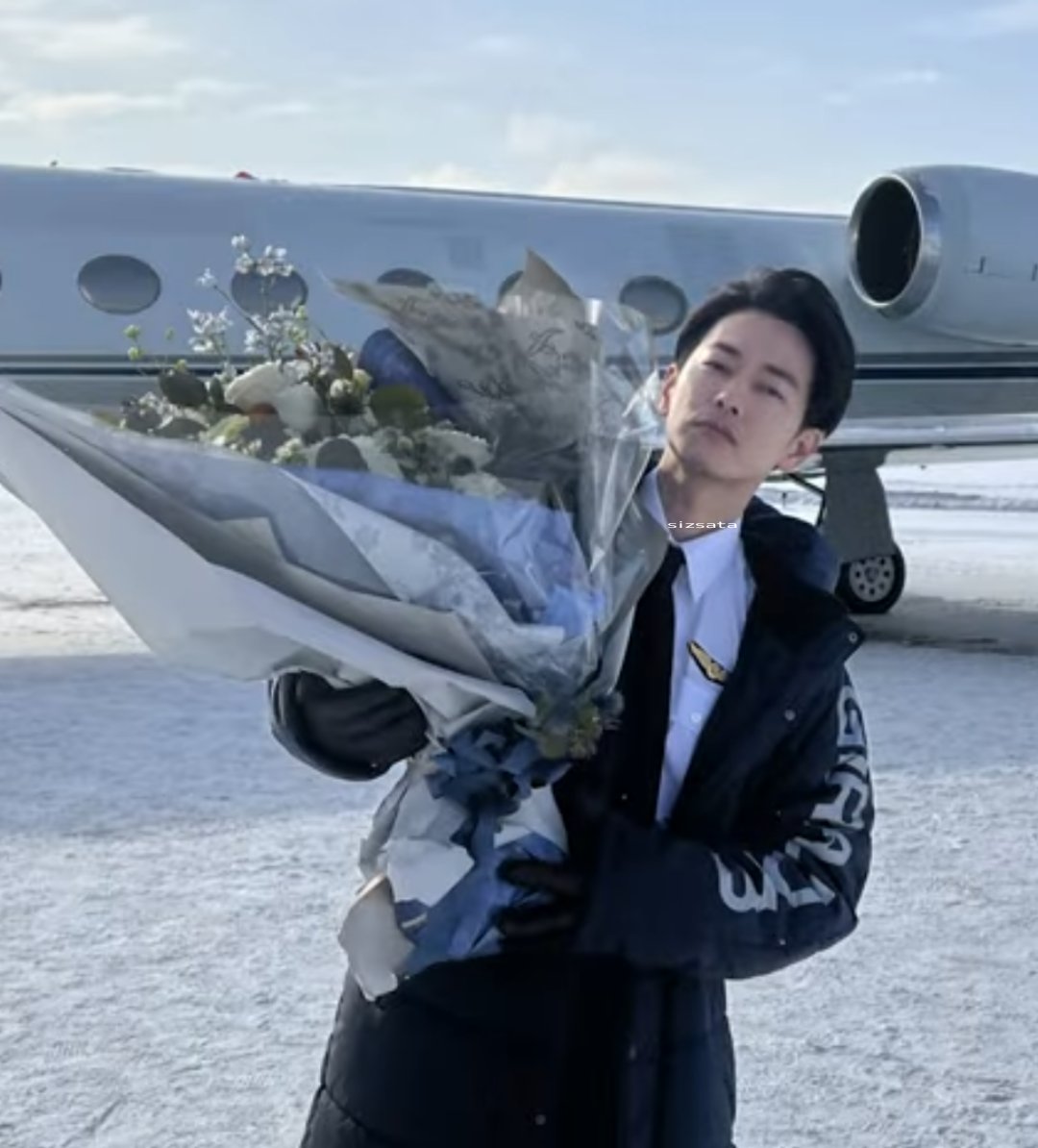 sizsata's tweet image. #佐藤健 
#FirstLove初恋 
やっと思いが繋がった素敵な場所✨
本当にお疲れ様でした。

胸章♡
#佐藤健公式youtube