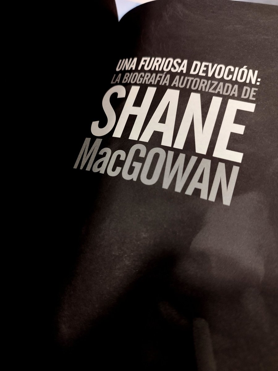 mataderounolib's tweet photo. Hasta siempre, Shane. 🍀

#shanemacgowan #thepogues #punkfolk #irishmusic #streamsofwhiskey #liburuak #mataderouno #oviedo #uviéu #oviedoescultura https://t.co/ABLt8k1OBa