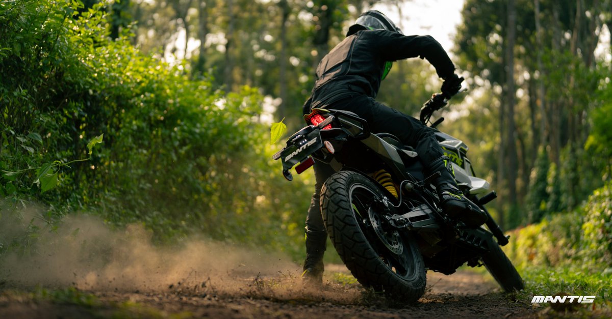 On-road or off the road the street predator is ready to ambush anywhere!

Bookings open. 

#OrxaEnergies #mantis #ultimatestreetpredator
#readytoambush #electricvehicle #MakeInIndia #OrxaMantis #electricmotorcycle #futureofmobility