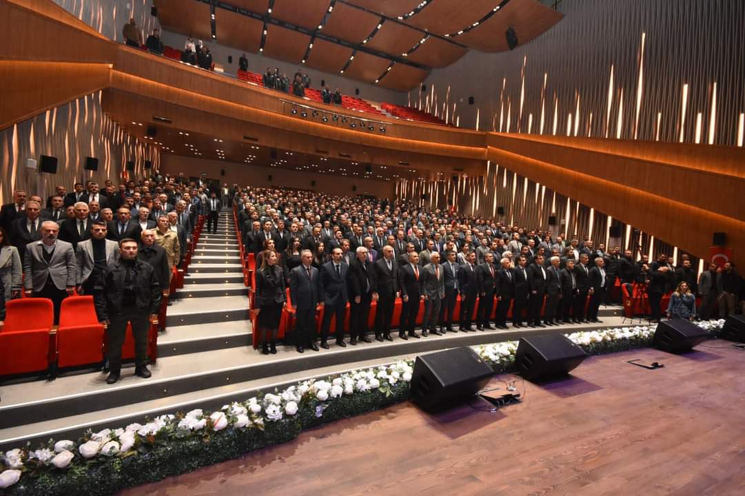 Batman’da Eğitim-İstihdam İlişkisini Güçlendirme Çalıştayı’nın açılışını gerçekleştirdik. Valimiz Sn.Ekrem Canalp’a, milletvekilimiz Sn. Ferhat Nasıroğlu’na mesleki eğitime vermiş oldukları destekler için özellikle teşekkür ediyorum.