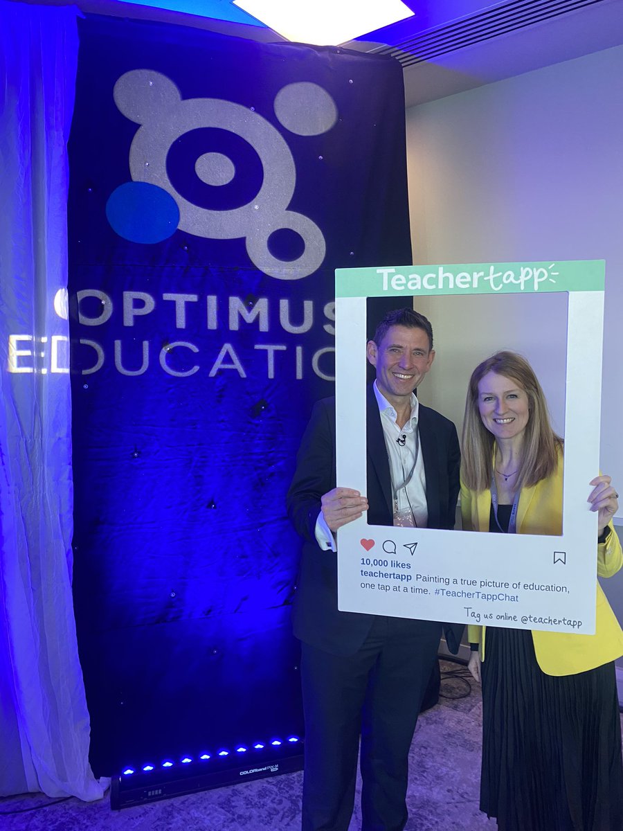 TeacherTapp's tweet image. First in the selfie frame is @cbecsuk, @ViviennePorritt &amp;amp; @chrisdysonHT 📸 

Getting ready to talk about the alignment versus autonomy &amp;amp; the gender pay gap. 

Grab a selfie with us 🤩 ☑️ 

#WomenEd #oeMATs @OptimusEd