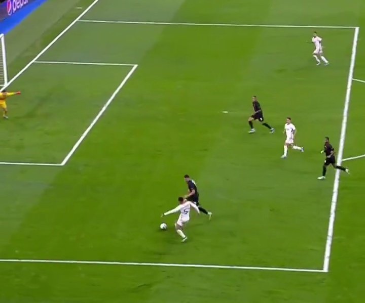 yazid_m13's tweet photo. Il a réussi à trouver Joselu dans cette position et à le faire marquer 

Mais je préfère croire ce qui disaient qu'ils n'est bon qu'à finir tiens https://t.co/UGlNqO68rV