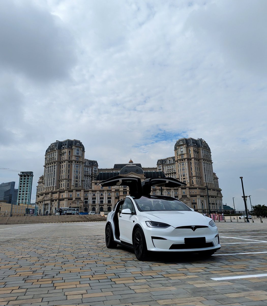teslamindset's tweet image. Model X officially delivered in Macau🇲🇴
 Catch Model X on the road and share it with us 📸