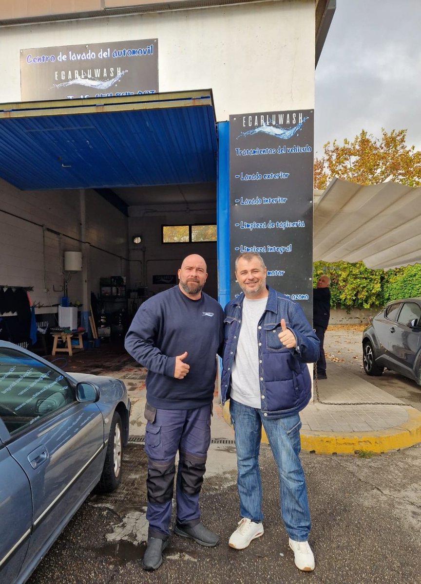 carlosplazameno's tweet photo. #PUBLIGRATIS #APOYANDOALCOMERCIOLOCAL

Hoy quiero presentaros a un nuevo negocio en #Torrejón. 

Ecarluwash, nuevo centro de lavado del automóvil en #TorrejóndeArdoz.
El primer centro especializado en detailing que te sorprenderá, de la mano de Adrián y Rocío.

659 89 50 23 ☎️ https://t.co/Ttthnl3OW7